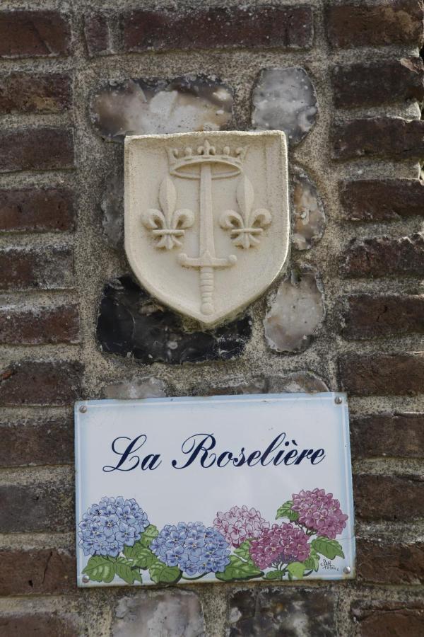 Chambre Meublee "La Roseliere" Sainte-Colombe  Exterior foto